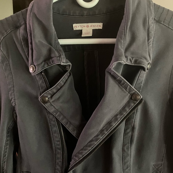 $149 Evereve Peyton Jensen gray stretchy moto jacket. Lots of details Size Large - Picture 5 of 14